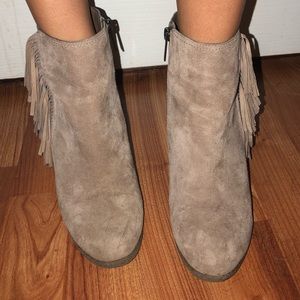 Grey suede Vince Camuto booties size 7